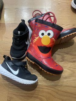 Size 7 Rain boots And Size 8 Nike 