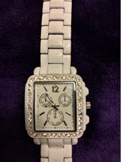 Watch, needs battery.