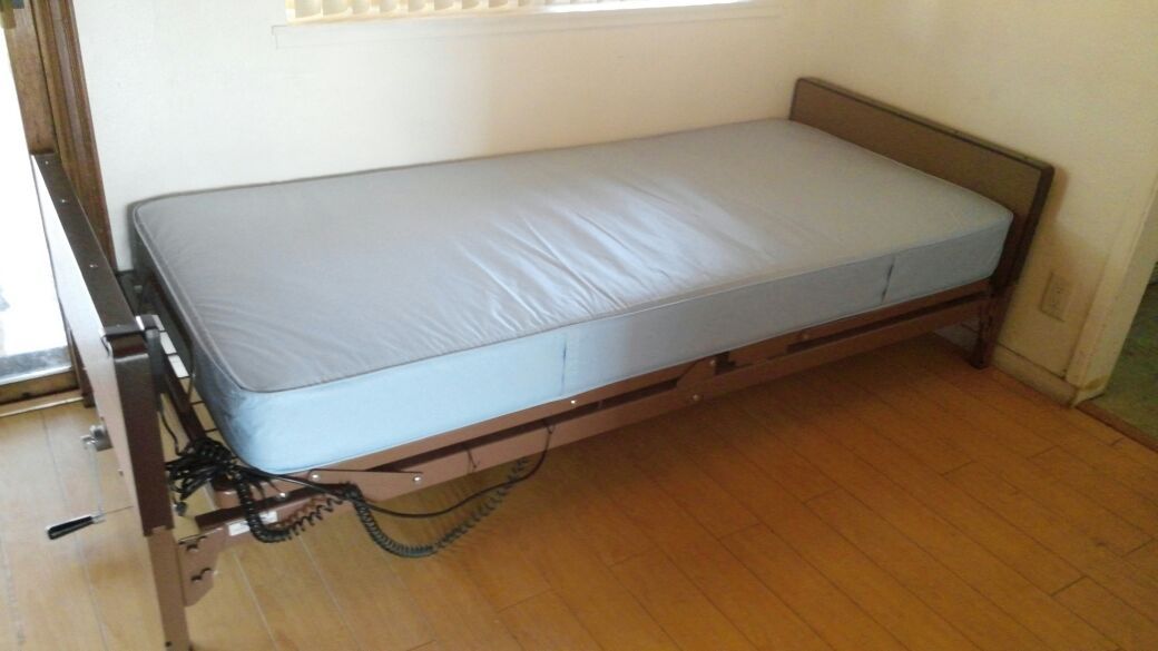�Tuffcare T2020 Adjustable Twin Bed (like Craftmatic)