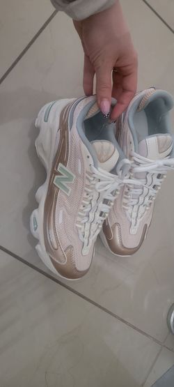 New balance shoes