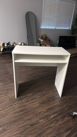 White desktop desk