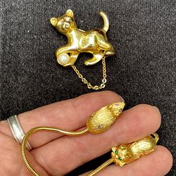 VTG Cat & Mouse Brooch/Sweater Clasp 2pc