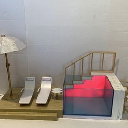 Rainbow High Color Changing Pool