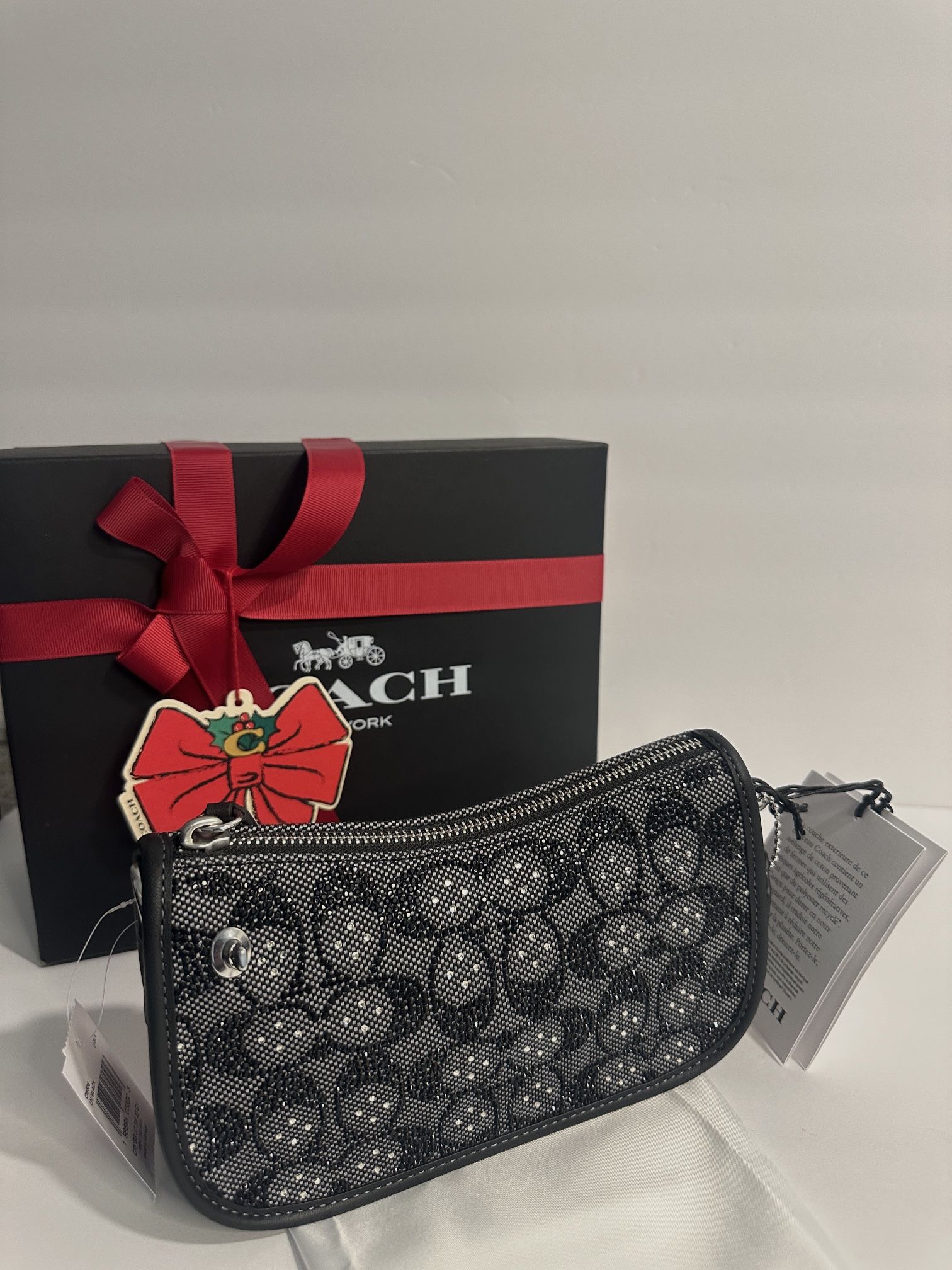 The Coach Originals Swinger 20 Crystal black Signature Jacquard Shoulder Bag