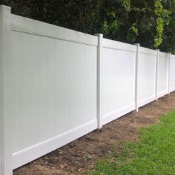 White PVC fence / Cerca blanca pvc