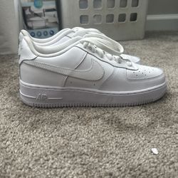 All White Air Force 1s (AF1)