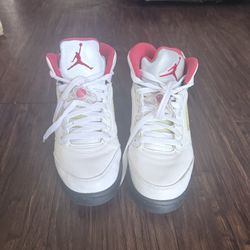 Jordan 5 (women’s ) Size 7