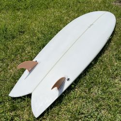 Twin Fin Retro Fish  Surfboard 