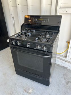 Stove and oven works great clean