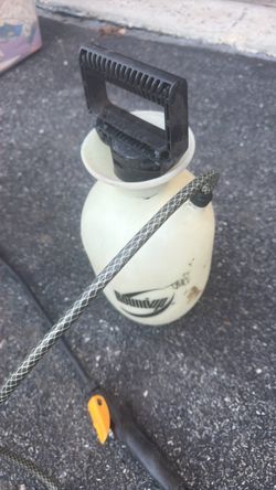 Roundup Pump Garden Sprayer