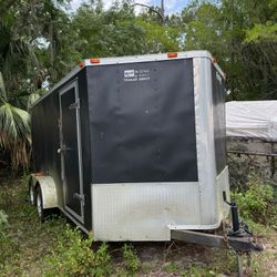 🚛 FOR SALE – Black Enclosed Trailer – Covenant – Tandem Axle 