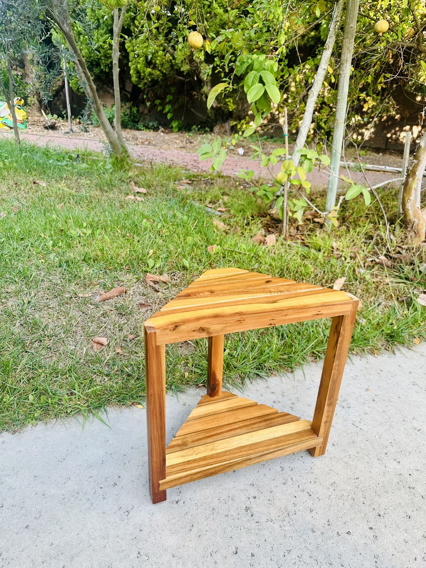 Strong Sturdy Waterproof Solid Wood Corner Shower Stool Flower Plant Stand New Condition Assembled