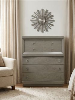 Bassett Furniture Chest of Drawers