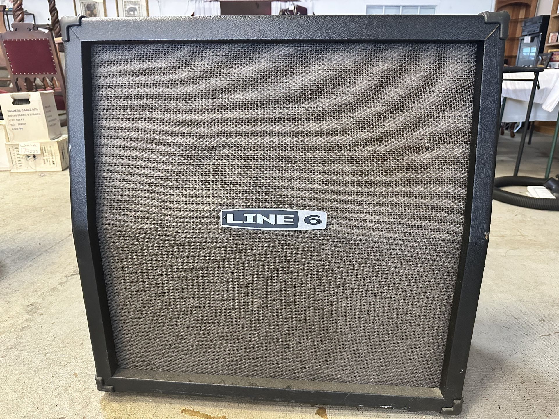 Line 6 412 Slant Guitar Cabinet