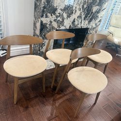 Set of 4 gorgeous Mcm Dining chairs