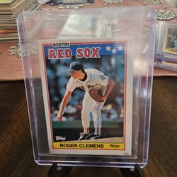 Boston Red Sox Nineteen Eighty Eight Topps Mini Leaders Roger Clemens Wade Boggs Dwight Evans Baseball Cards 