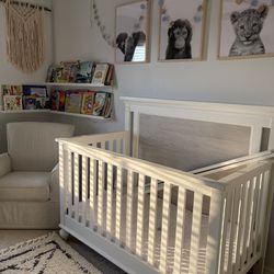 Crib For Sale (Beautiful and Neutral Style) 