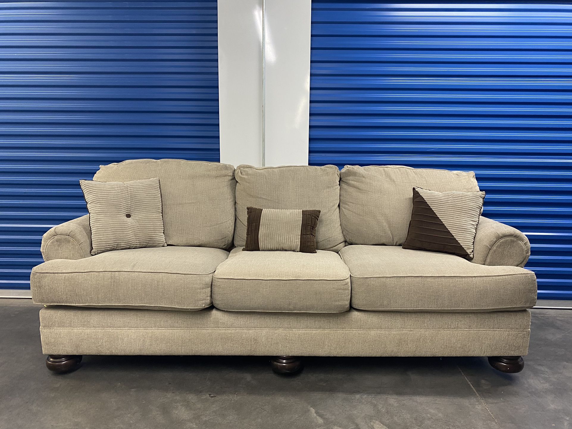 Super Comfortable Couch (free delivery)