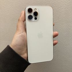 Factory Unlocked Iphone 12 pro 128 gb comes with store warranty 