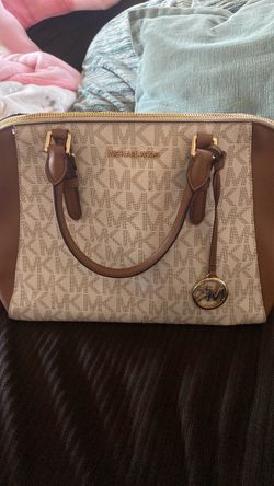 Michael kors purse