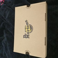 Dr. Martens Boots Women's Size 8