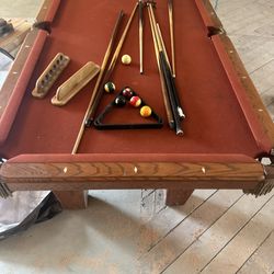 POOL TABLE FOR SALE 