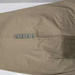 Dockers Signature Khakis, Pleated, Relaxed Fit Tan Pant - NEW