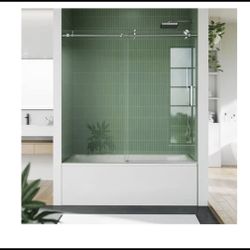 Garvee Frameless Bathtub Showe Door 