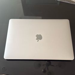MacBook Pro 2022 8GB Memory M2 Chip