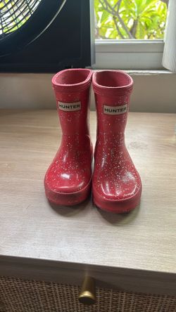 Rain boots size 4