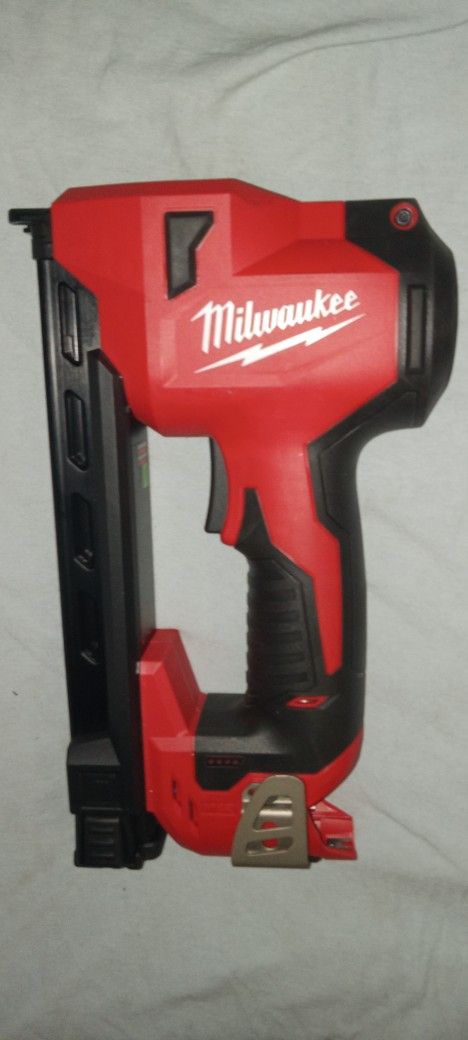 Milwaukee M12, Cable Stapler, "NEW"