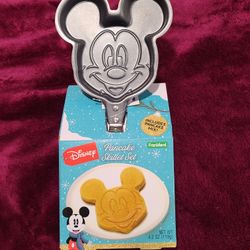 Disney Mickey Mouse Pancake Skillet Set