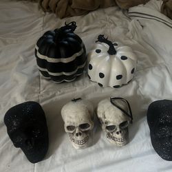 Halloween Decor$15