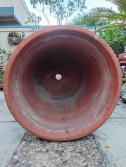 Large Vintage Terracotta Rolled-Rim Garden Planter – 26" W x 20.5" H