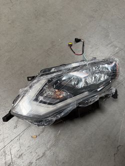 Headlight Compatible with 2014-2016 Nissan Rogue