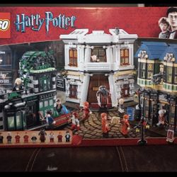 RETIRED LEGO Harry Potter Diagon Alley Set