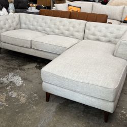 Sectional Right Facing Chaise Sofa New - 105”x33”x 30”h/ 66”Chaise- Gray Fabric - Home/ Office- Delivery 🚚 