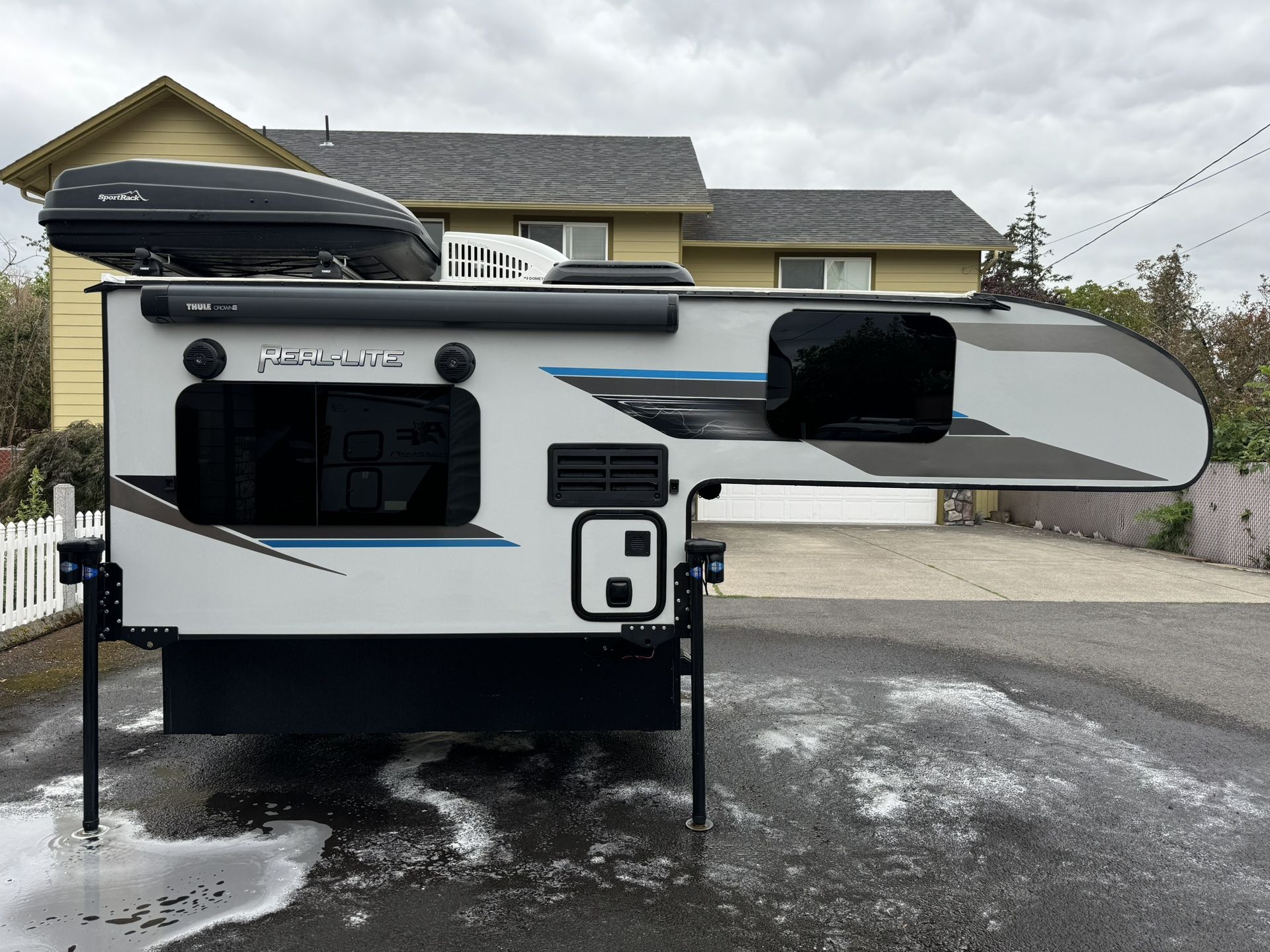 2022 Palomino Hs 1803