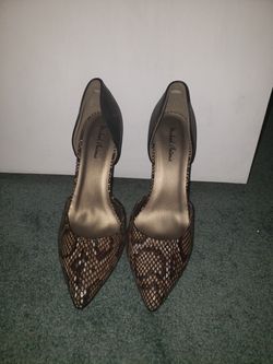 Michael Antonio snakeskin pointed toe
