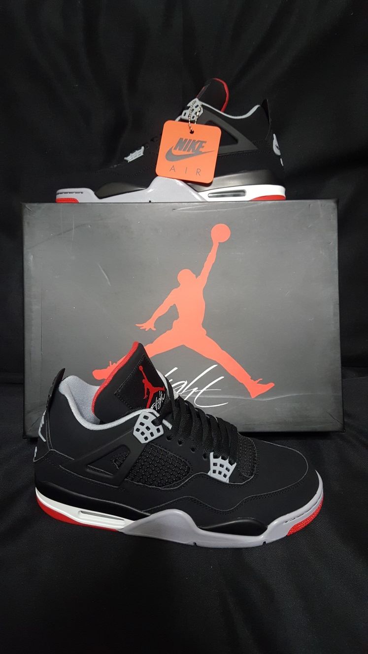 Jordan retro 4 Breds size 9