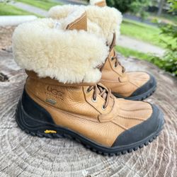 UGG Adirondack III Women’s  Boot Size 8