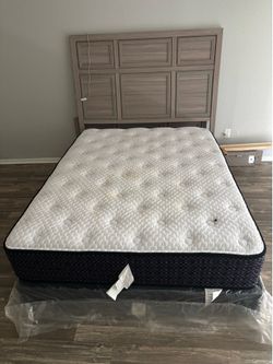 Queen bed set
