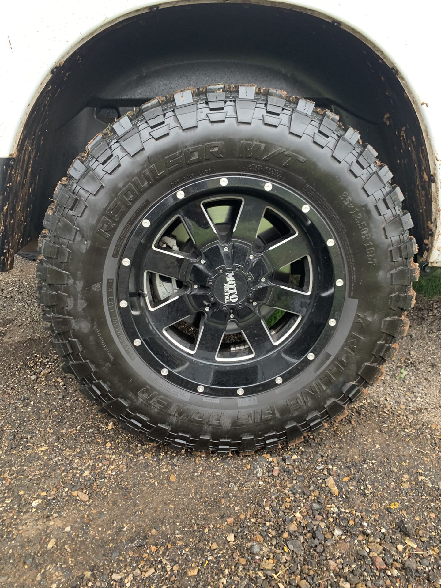 Full Set of Rolling Big Power Tires 35x12.5 and Motto Metal wheels 18 inch
