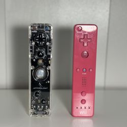 2 Wii Remotes (pink Original +clear Afterglow) And 2 Nunchuck 