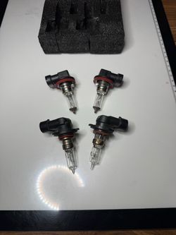 2013 Chevy Silverado headlights ..high n low beams