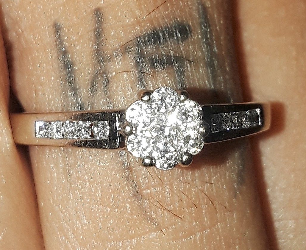 Zales jewlery - IKS - 14k white gold engagement ring
