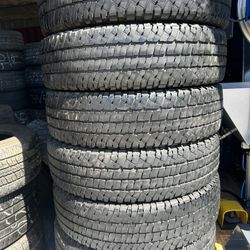 235-80-17 Michelín LT