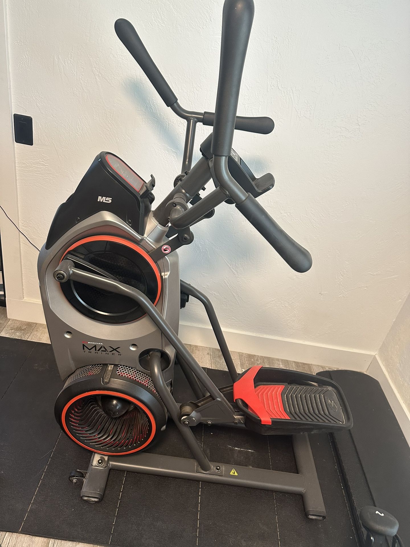 Bow flex Max Trainer M5