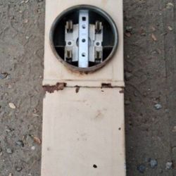 VINTAGE PUSHMATIC/BULLDOG PM8100 100 AMP METER MAIN PANEL, with BREAKERS, WECO METER SOCKET....asking $40.00