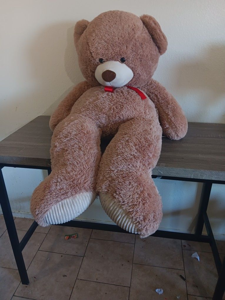 Like new giant teddy bear